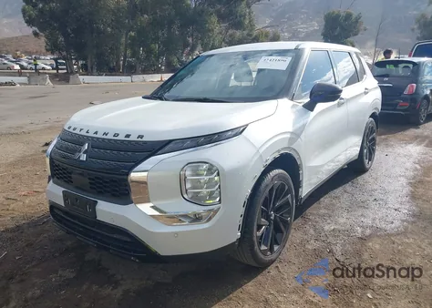 2024 Mitsubishi Outlander Se Black Edition S-Awc z USA, uszkodzony, nr VIN JA4J3VA89RZ034082